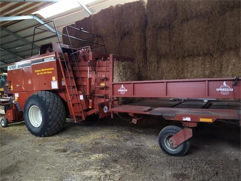 E-FARM: Hesston 4900 - Presse à balles - id JKLIFBW - 19 973 € - Danemark