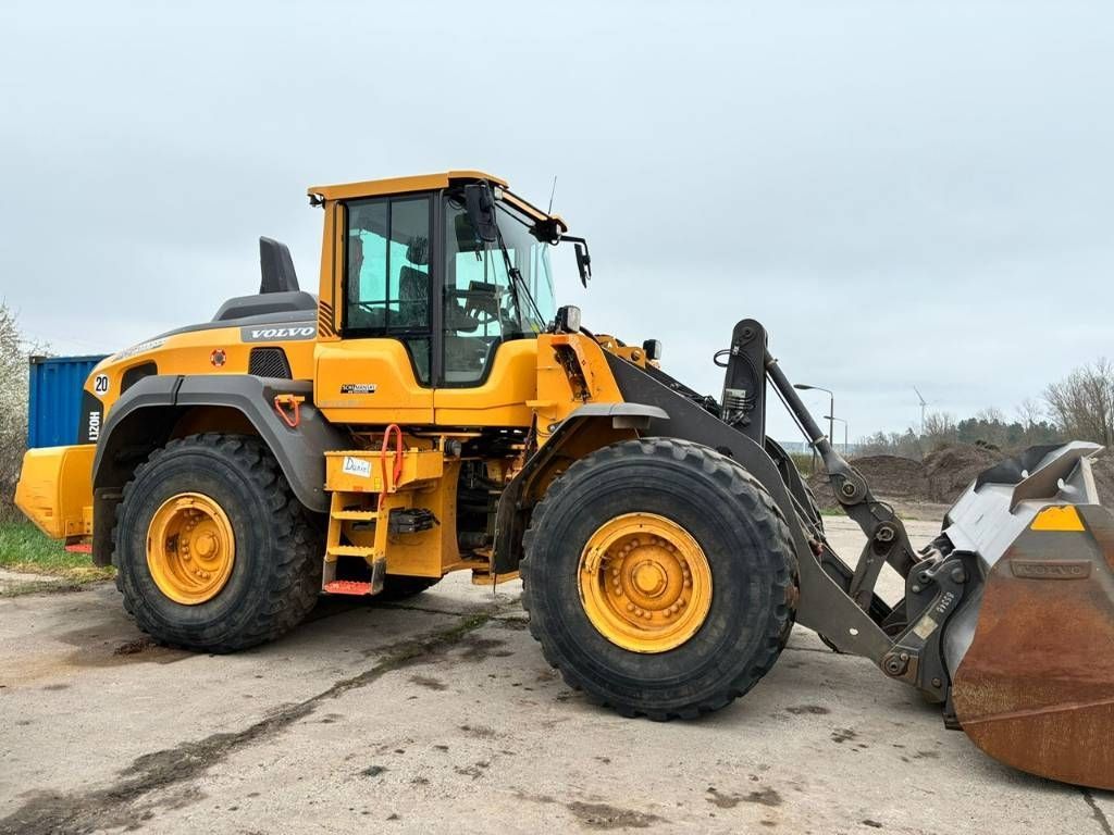 VOLVO l 120 h Chargeuse sur pneus
