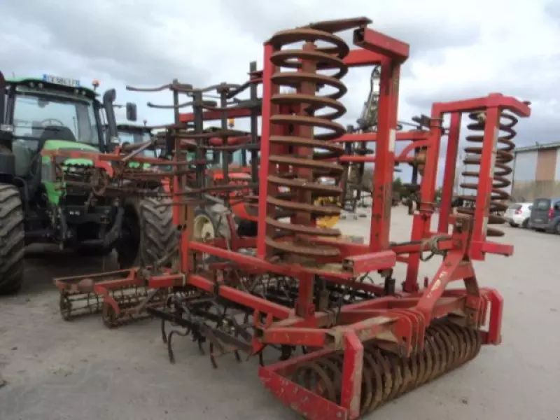 E-FARM: Quivogne preparation de sols - Grubber - id QPDTIHK - 5.250 € - Baujahr: 1995 - Frankreich