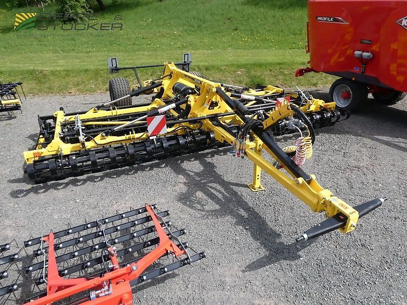 E-FARM: Bednar swifter so 6000 profi - Kombinacija setvene podlage - id BEAZFBD - 36.950 € - Leto izgradnje: 2024 - Nemčija