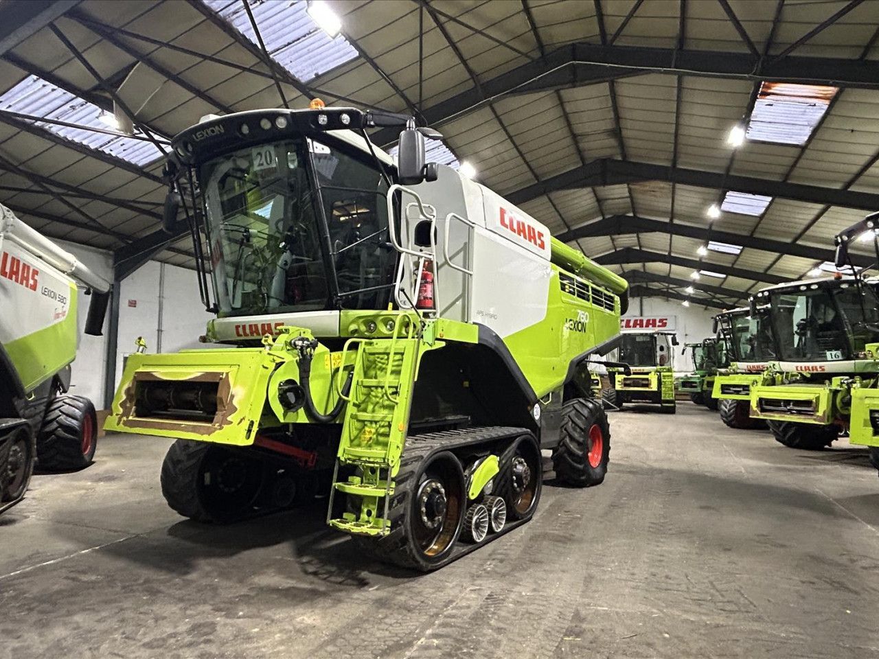 E-FARM: Claas Lexion 760 - Moissoneuse-batteuse - id IQJDLBP - 143 557 € - Année: 2014 - Lecture du nombre d'heure: 3 195,Royaume-Uni