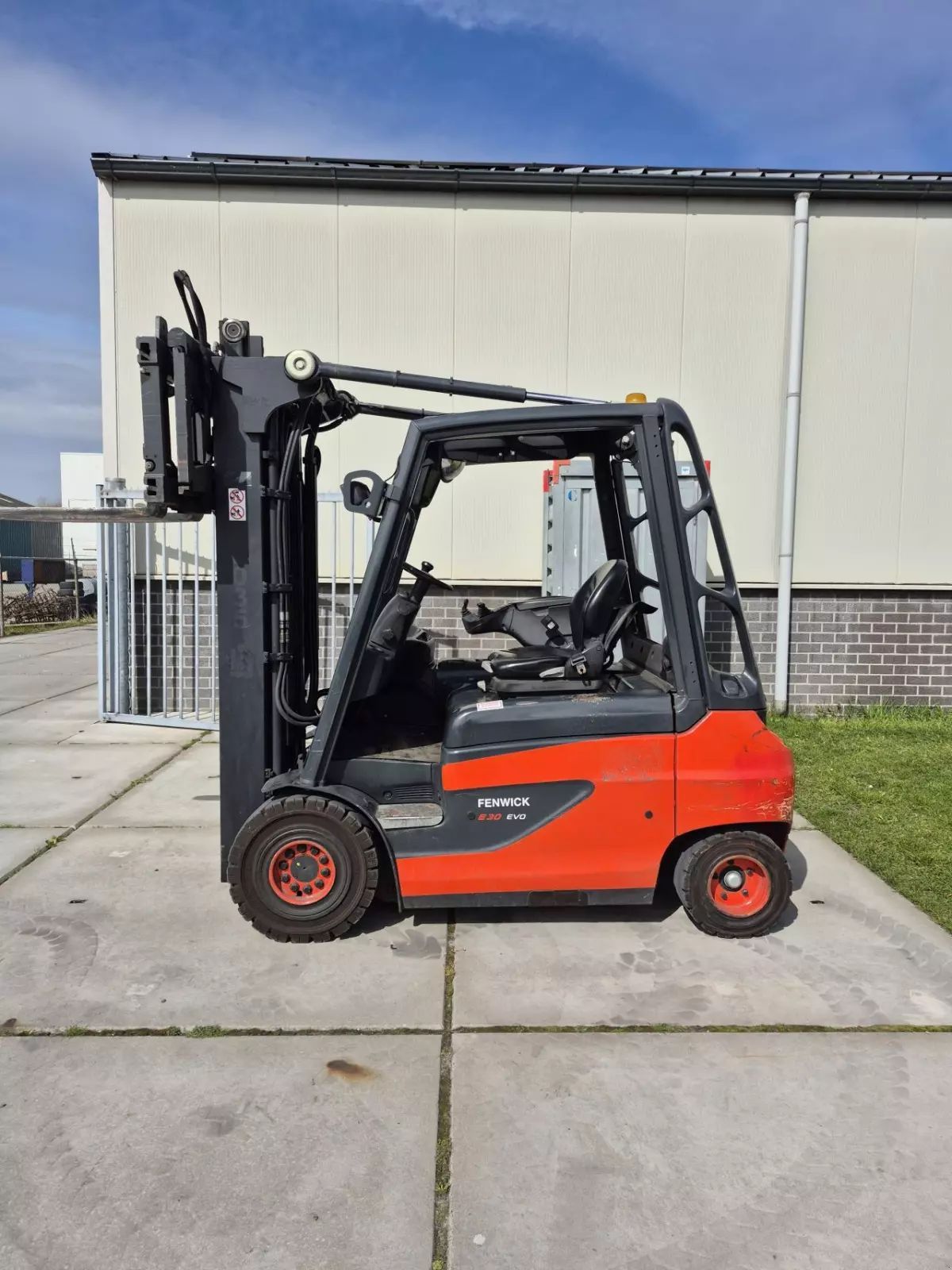 Linde e30-01 Вилочный погрузчик 11 950 €