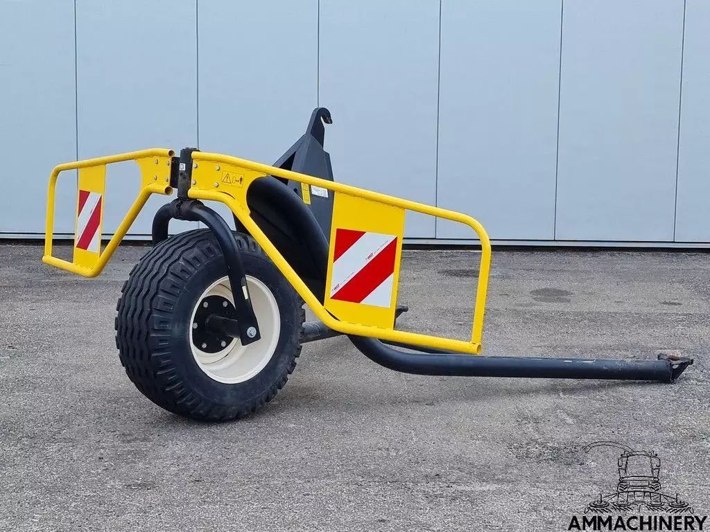 New Holland 750sfi Trincia trainata