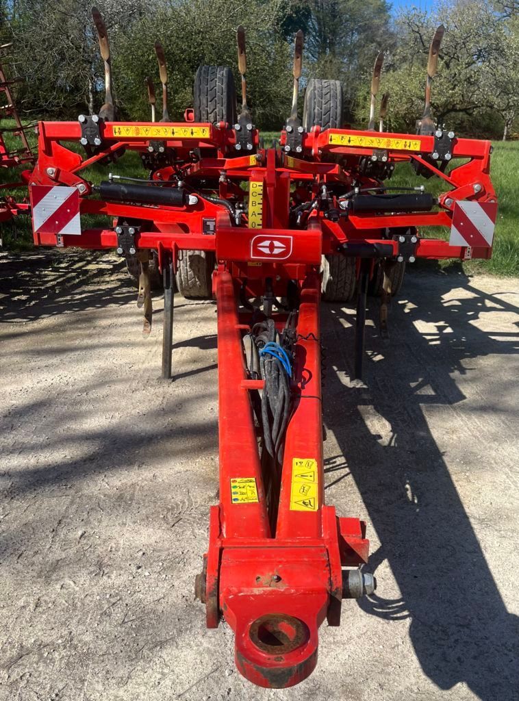 GREGOIRE BESSON crossland t 70 Kultywator 29 000 €