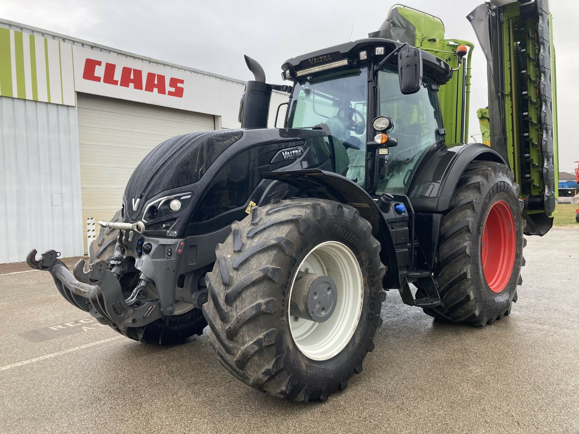 Valtra S 374 tractor €98,000