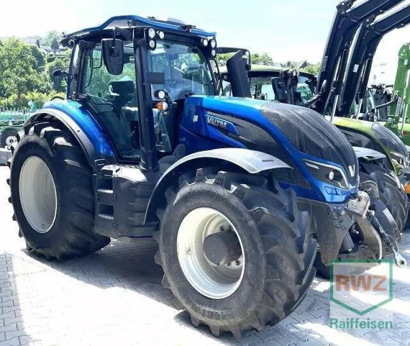 E-FARM: Valtra T234 Direct - Trattore - id AWIWABS - 112.605 € - Anno di costruzione: 2020 - Ore: 2.404,Germania