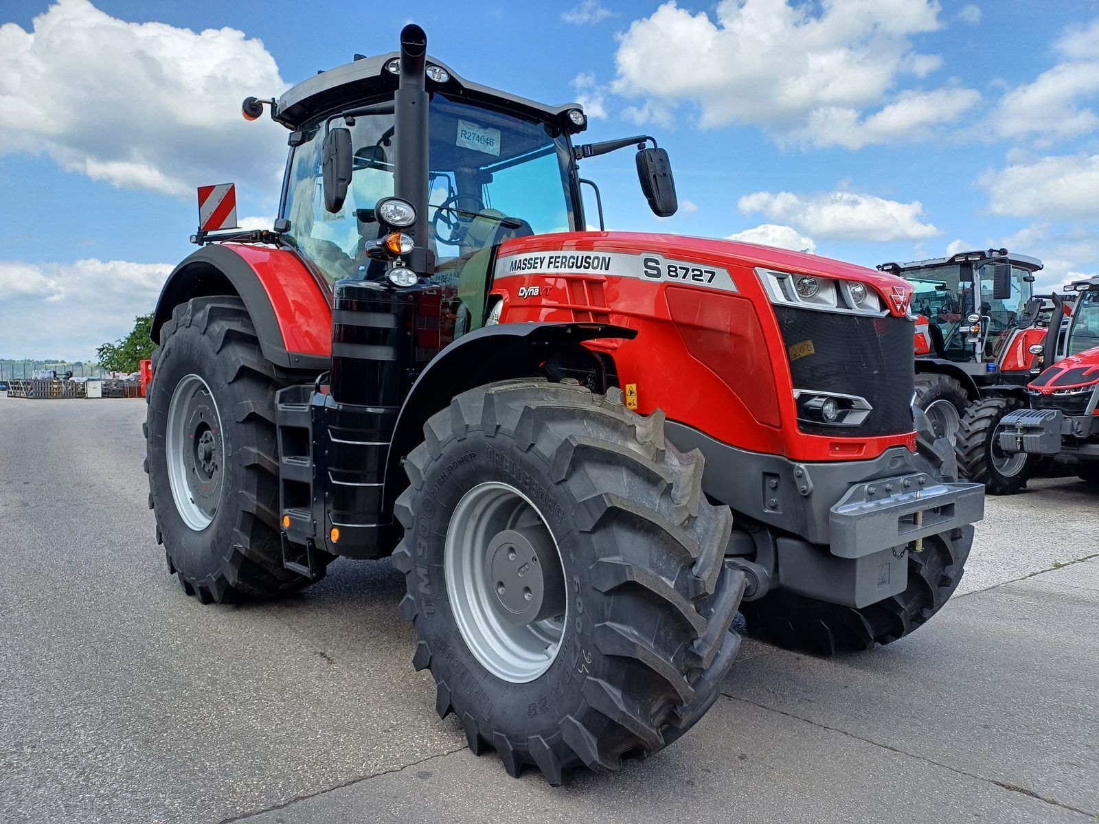 E-FARM: Massey Ferguson 8727S Dyna-VT - Tracteur - id DVUBT8I - 164 000 € - Année: 2025 - Puissance du moteur (chevaux): 280,Autriche