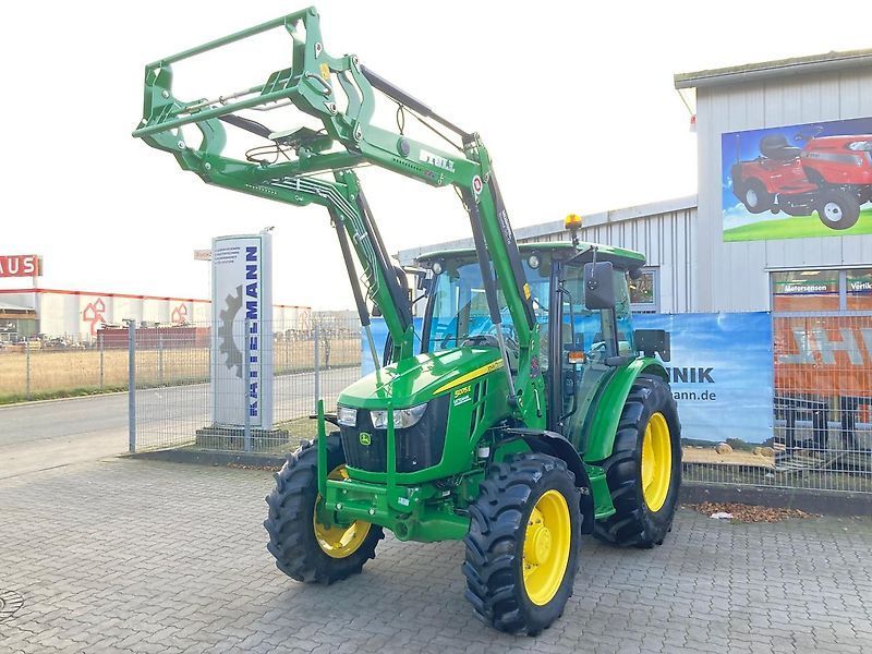 E-FARM: John Deere 5075E - Tractor - id GLRVZNG - €38,900 - Year of construction: 2021 - Engine hours: 617,Engine power (HP): 75,Germany