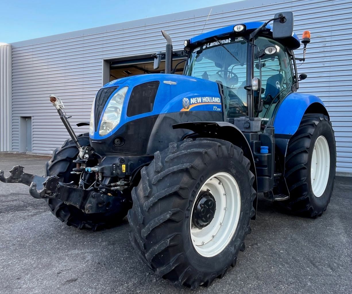 E-FARM: New Holland T7.200 - Traktor - id 55KIMC1 - 62.500 € - Baujahr: 2012 - Abgelesene Motorstunden: 5.350,Motorleistung (PS): 155,Frankreich