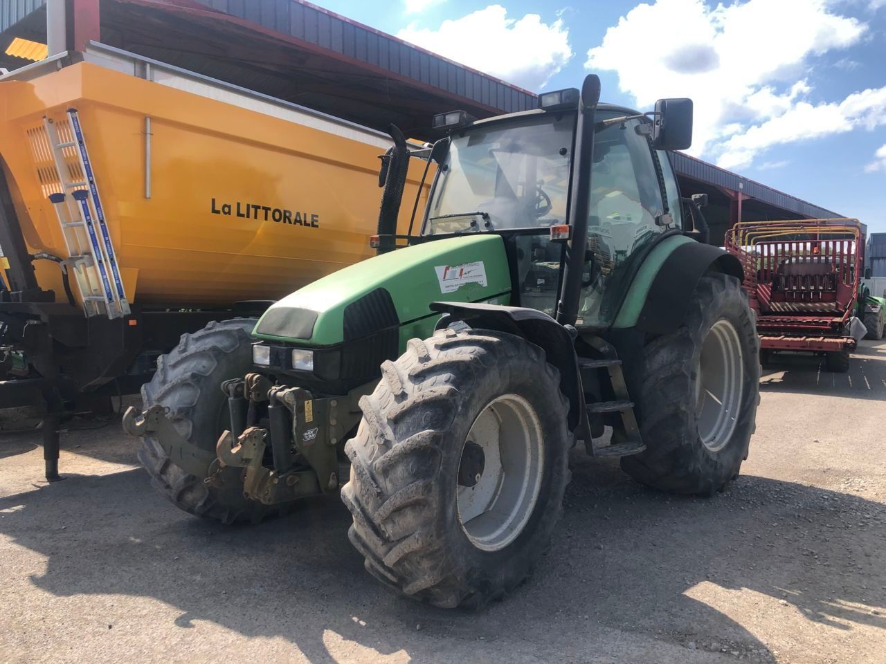 E-FARM: Deutz-Fahr Agrotron 150 MK3 - Tracteur - id ZGLWUHW - 18 500 € - Année: 2000 - Lecture du nombre d'heure: 8 500,Puissance du moteur (chevaux): 150,France
