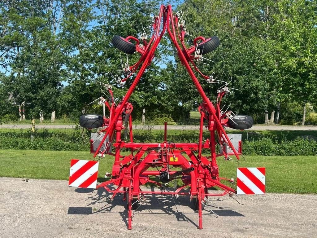E-FARM: Lely lotus 770 plus aws schudder - Tedder - id DQV656H - €6,000 - Year of construction: 2007 - Netherlands