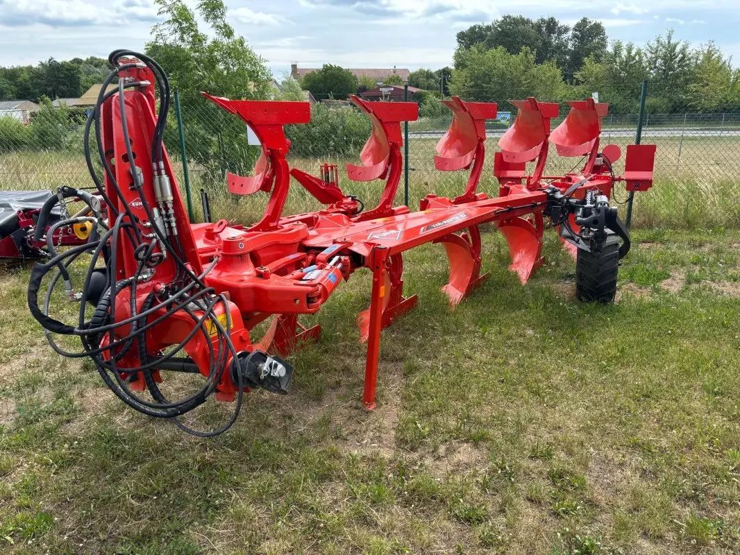 E-FARM: Kuhn Vari-Master 153 5 (4E+1) - Charrue - id NCUAIQI - 33 000 € - Année: 2024 - Allemagne