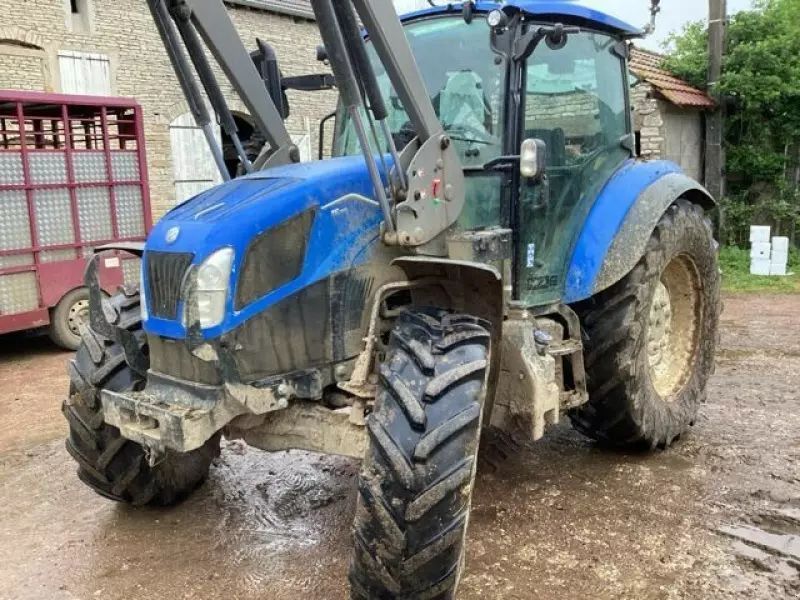 E-FARM: New Holland T5.100 - Traktor - id CJWHHZT - 55.000 € - Baujahr: 2023 - Frankreich