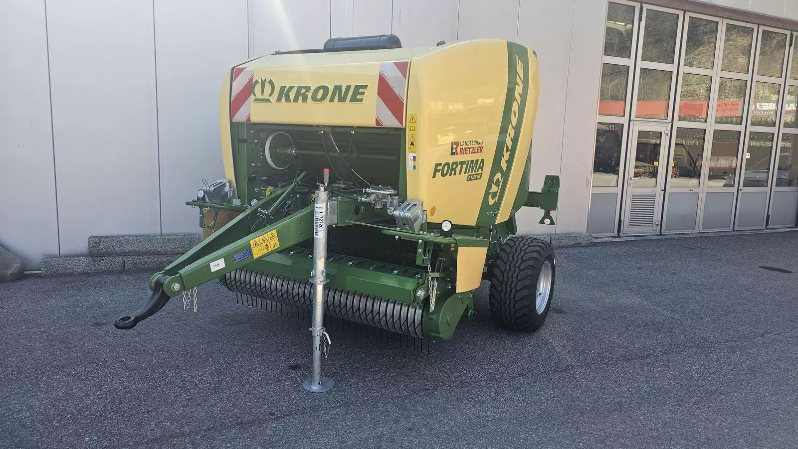 Krone Fortima F 1250 MC Baler €40,000