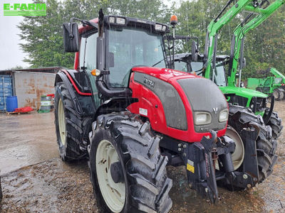 E-FARM: Valtra N111e - Tractor - id 2LTZ415 - €29,000 - Year of construction: 2008 - Engine hours: 8,600,Engine power (HP): 122,France