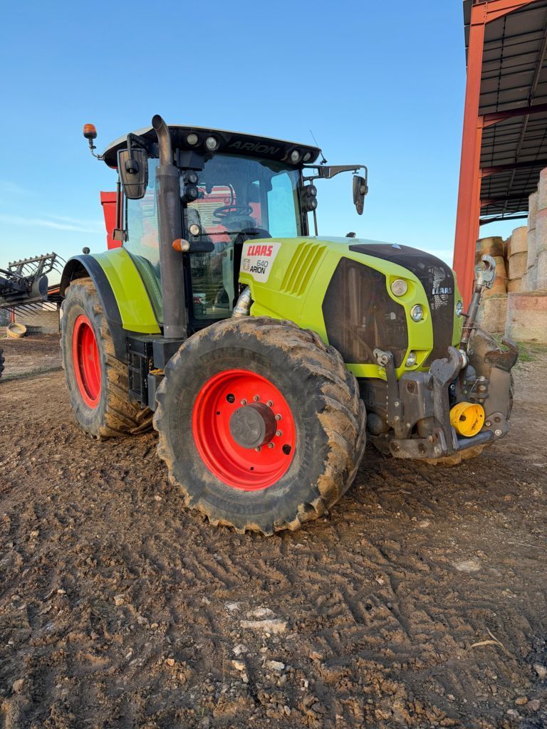 Claas Arion 640 Tractor €58,000