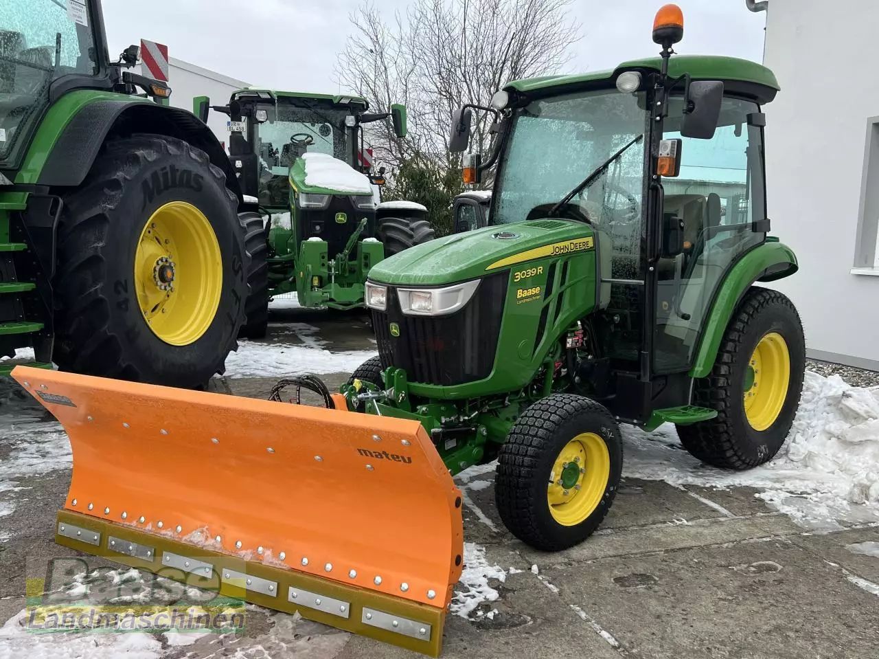 John Deere 3039r mit frontzapfwelle Traktor 42.850 €