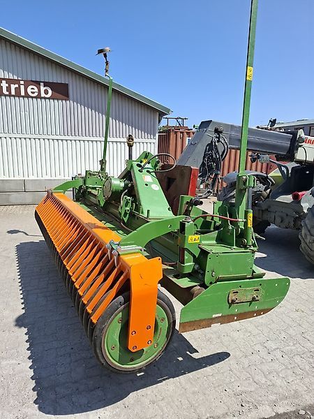 E-FARM: Amazone kg 4000 - Power harrow - id SMQGYRB - €12,900 - Year of construction: 2011 - Germany