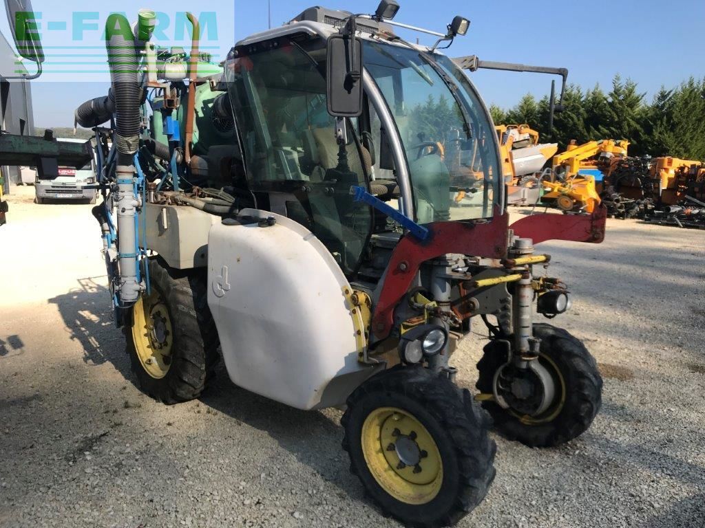 E-FARM: Laupretre lmh 90 - Tractor - id BUVD4EW - €10,500 - Year of construction: 2004 - Engine hours: 3,000,Engine power (HP): 55,France