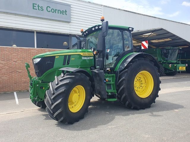 E-FARM: John Deere 6R 250 - Tractor - id PIEE9YC - €175,000 - Year of construction: 2023 - Engine hours: 1,325,Engine power (HP): 250,France