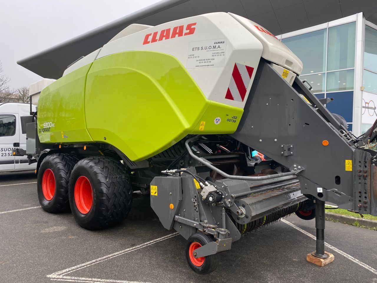 E-FARM: Claas Quadrant 5300 RC - Baler - id 7SM5KVK - €100,000 - Year of construction: 2020 - Total number of bales produced: 38,397,France