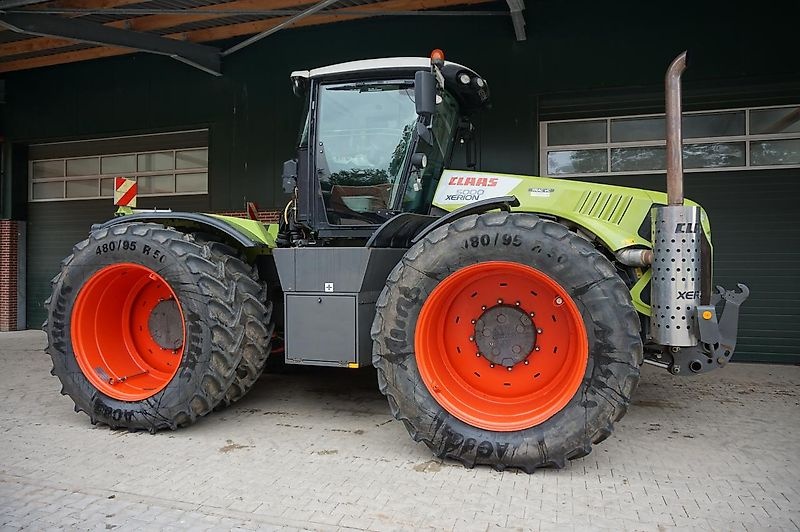 Claas Xerion 5000 TRAC VC tractor 120.000 €