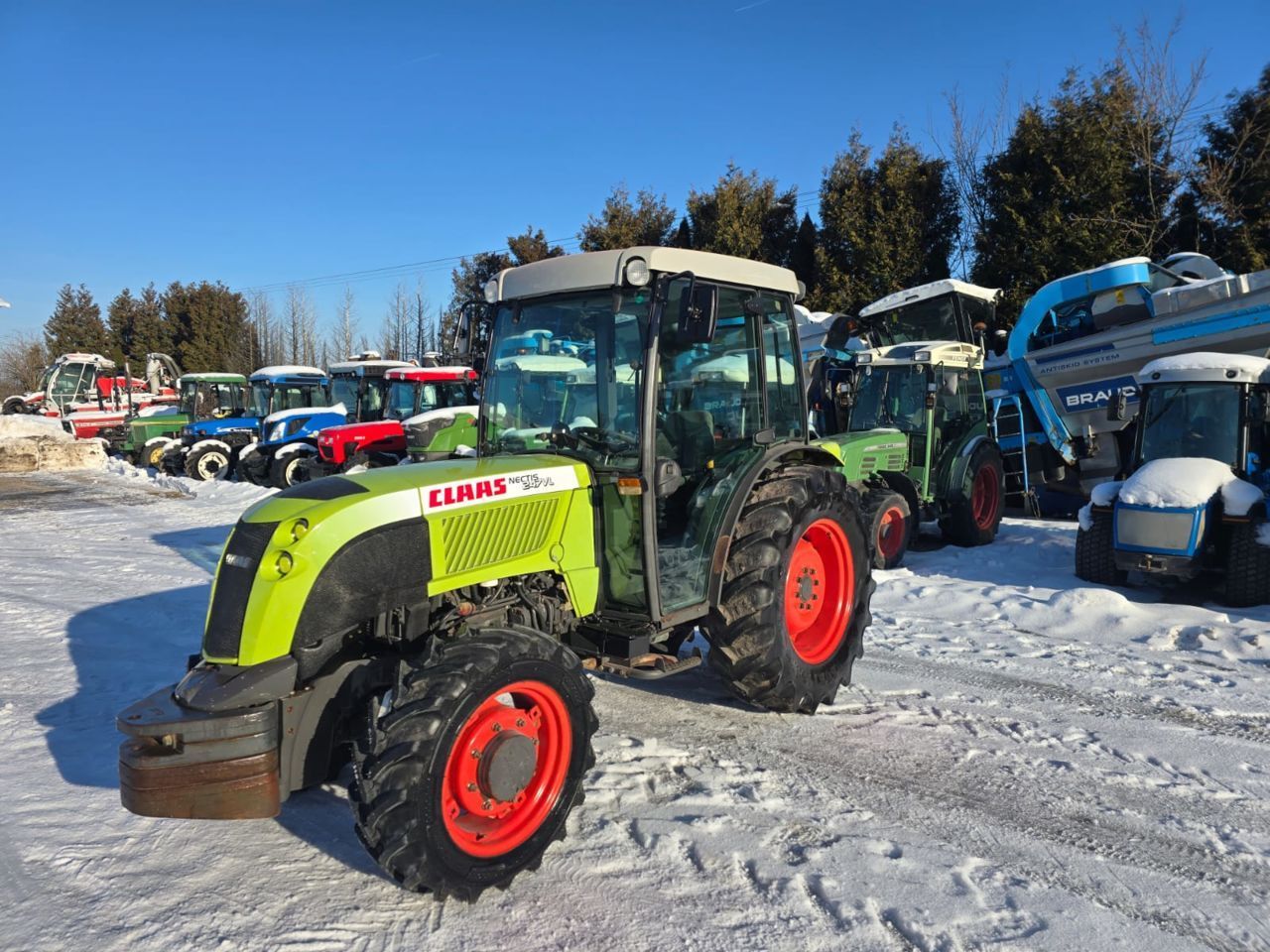 Claas nectis 247 vl Tracteur 17 500 €