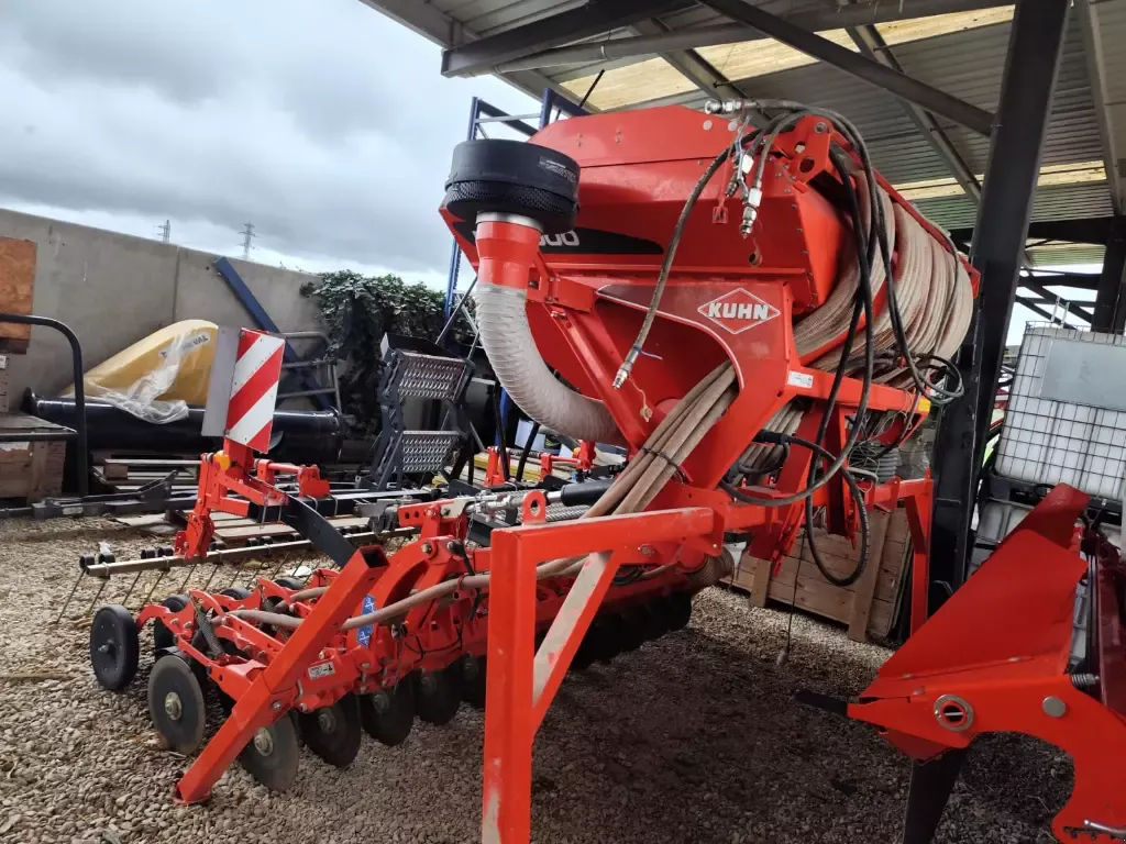 E-FARM: Kuhn disques - Диско-высевная комбинация - id BJ5ERJR - 36 000 € - Год выпуска: 2017 - Франция