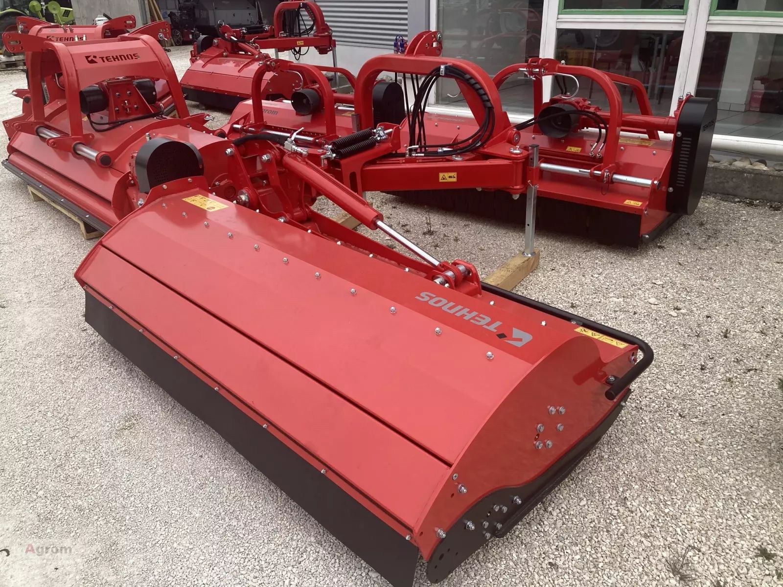 E-FARM: TEHNOS mb 220r lw - Topper - id CFDYGN3 - 7.521 € - Baujahr: 2023 - Deutschland
