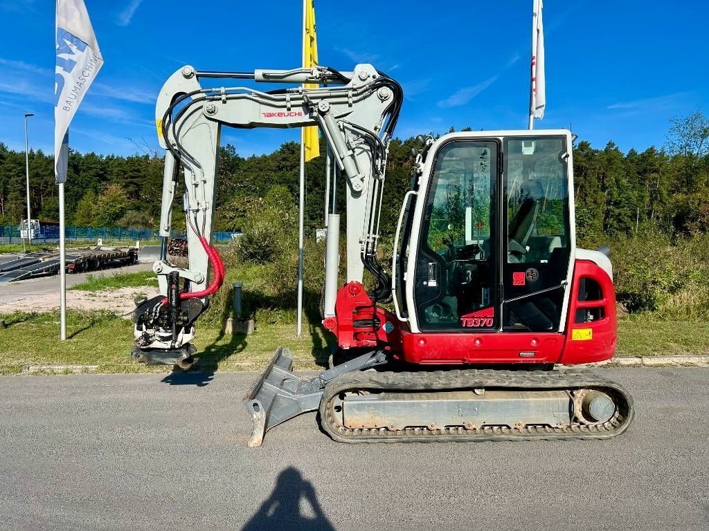 Takeuchi tb 370 cv v5 rototilt Minigraver 75.000 €