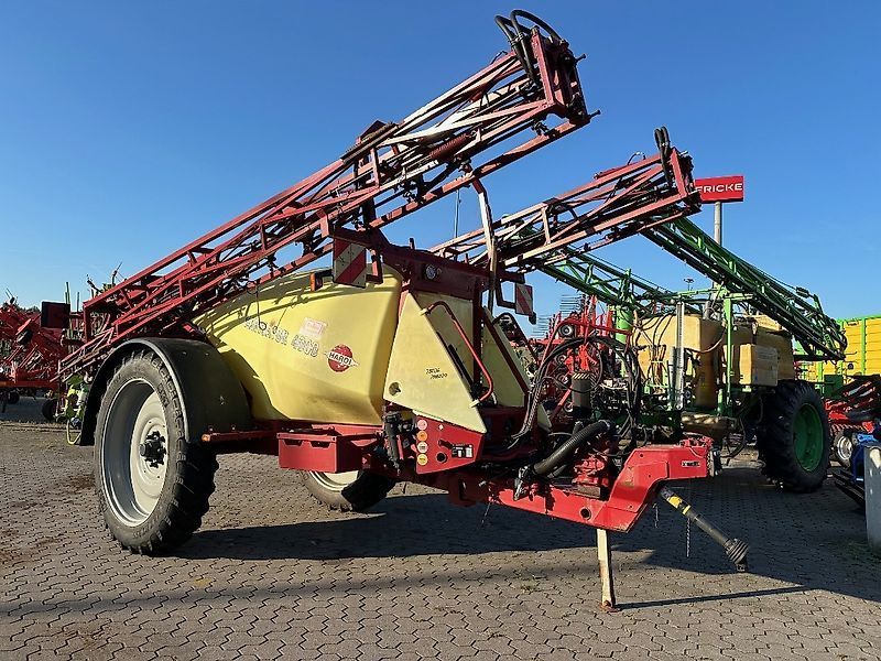 E-FARM: Hardi NAVIGATOR 4000 - Опрыскиватель - id TRWYTVZ - 21 900 € - Год выпуска: 2014 - Германия