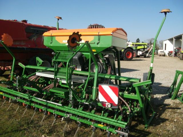 E-FARM: Amazone ADP 4001 SPECIAL - Drillkombination - id SSUXW6F - 39.000 € - Baujahr: 2020 - Motorleistung (PS): 220,Frankreich