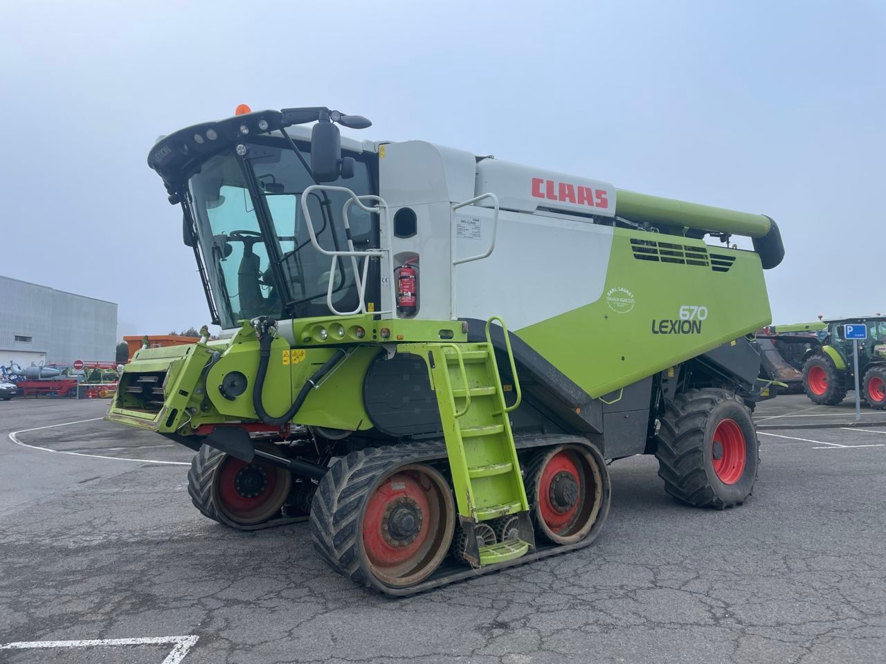 E-FARM: Claas Lexion 670 - Moissoneuse-batteuse - id GC5SPRX - 220 000 € - Année: 2020 - Lecture du nombre d'heure: 2 065,Puissance du moteur (chevaux): 390,France