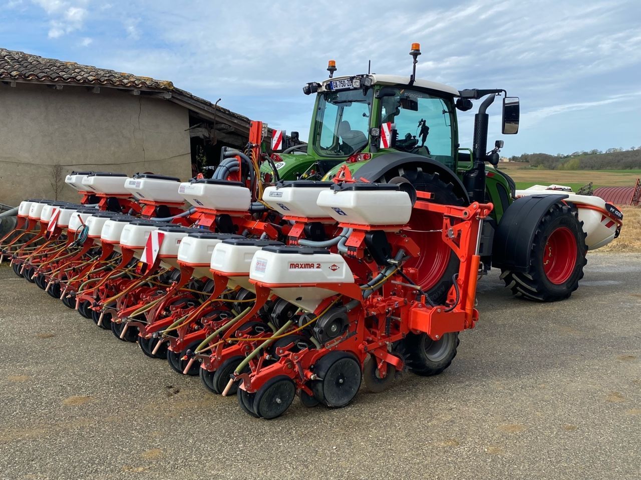 E-FARM: Kuhn maxima 2 - Precision drill - id 2WR2CZ7 - €50,000 - Year of construction: 2015 - France