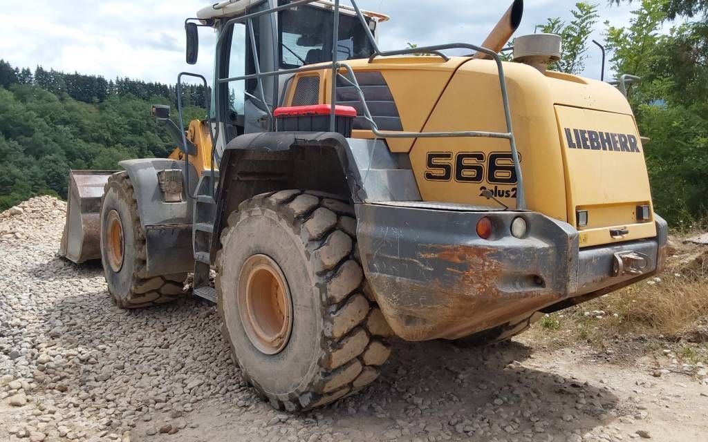 Liebherr L 566 2+2 Cargador de ruedas 28.000 €