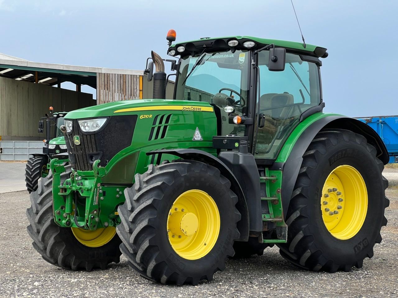 E-FARM: John Deere 6210 R - Tractor - id Y3XVUKA - Año: 2014 - Horas: 6149,Reino Unido