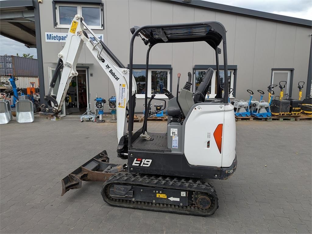 Bobcat E19 Mini excavator €14,000