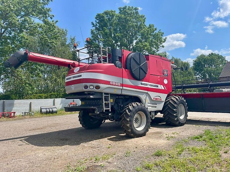 E-FARM: Massey Ferguson Fortia 9895 - Combine harvester - id GKL5TYY - €43,800 - Year of construction: 2009 - Engine hours: 2,068,Engine power (HP): 431,Germany