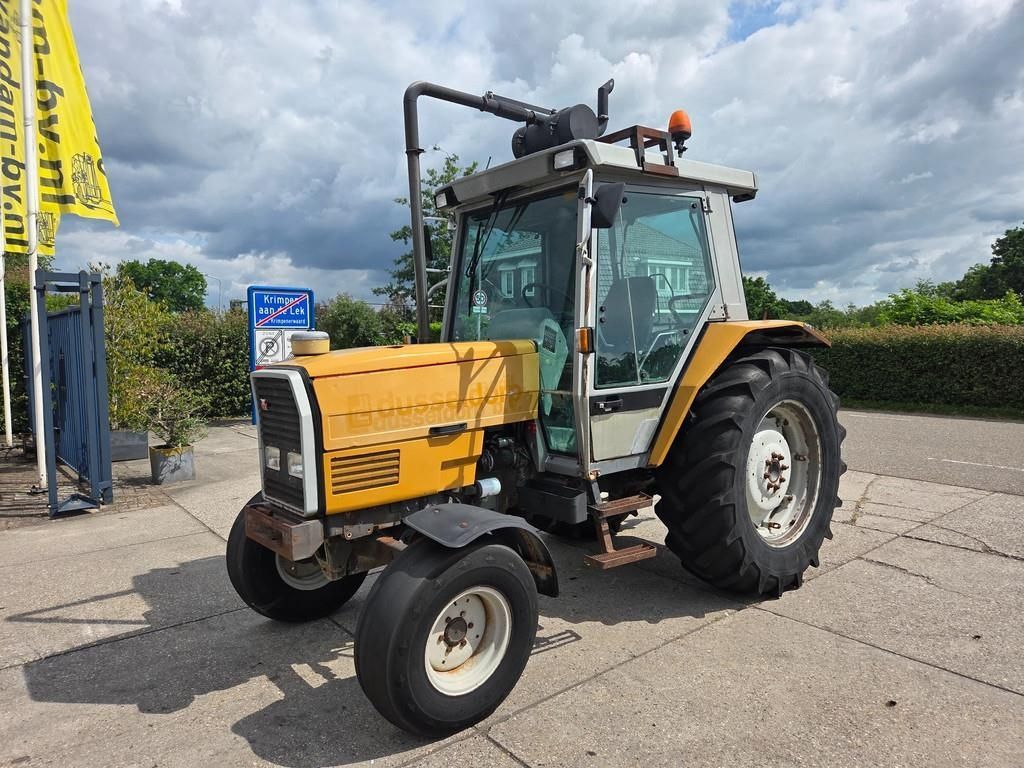 Massey Ferguson 3050 Traktor