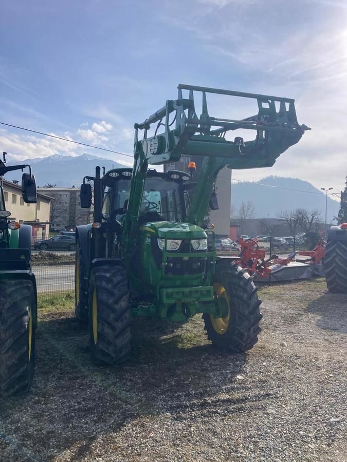 E-FARM: John Deere 6130 M - Tracteur - id JI7BHLA - 99 000 € - Année: 2022 - Lecture du nombre d'heure: 1 100,Puissance du moteur (chevaux): 130,France