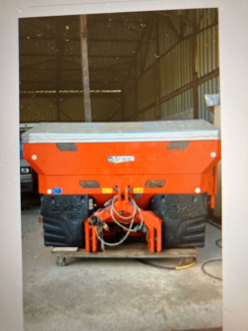 E-FARM: Kuhn axis 40.2w - Пръскачка - id K8BV1XD - 15 500 € - Година на построяване: 2020 - Франция