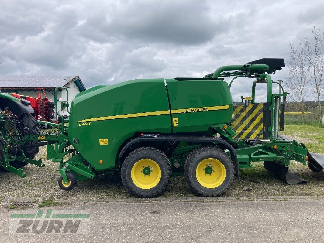 John Deere C441R baler €65,500