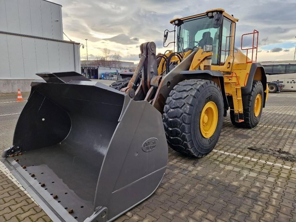 VOLVO l 180 h Ładowarka kołowa 165 007 €