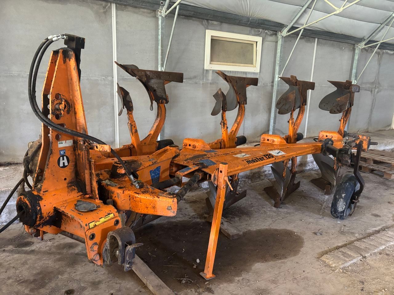Kuhn master 120 nsh Pług 5000 €