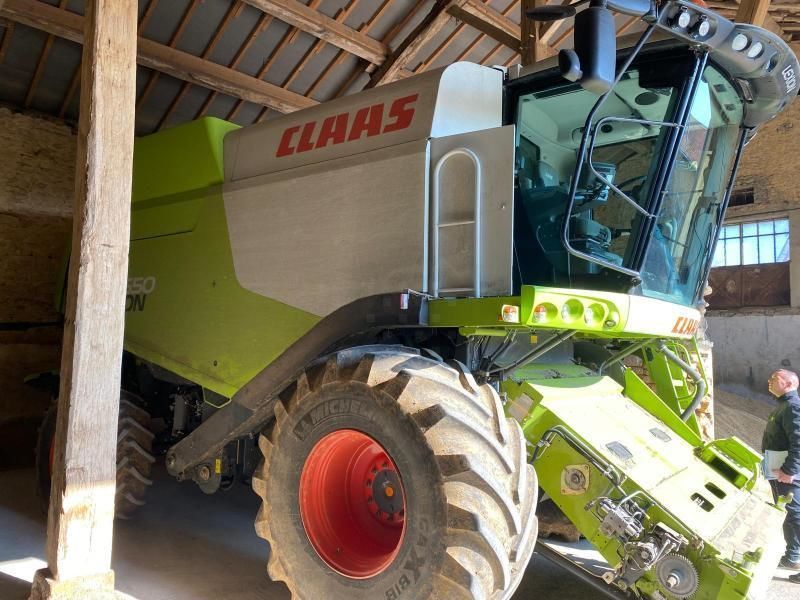 E-FARM: Claas Lexion 650 - Moissoneuse-batteuse - id PQZCGZD - 189 000 € - Année: 2016 - Lecture du nombre d'heure: 2 070,France
