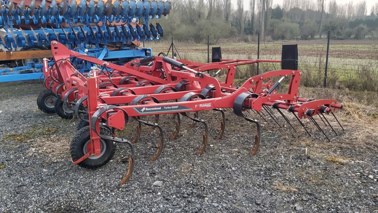 E-FARM: Kverneland Turbo 5000 F - Cultivateur - id VXFCHVQ - 22 500 € - Année: 2022 - France