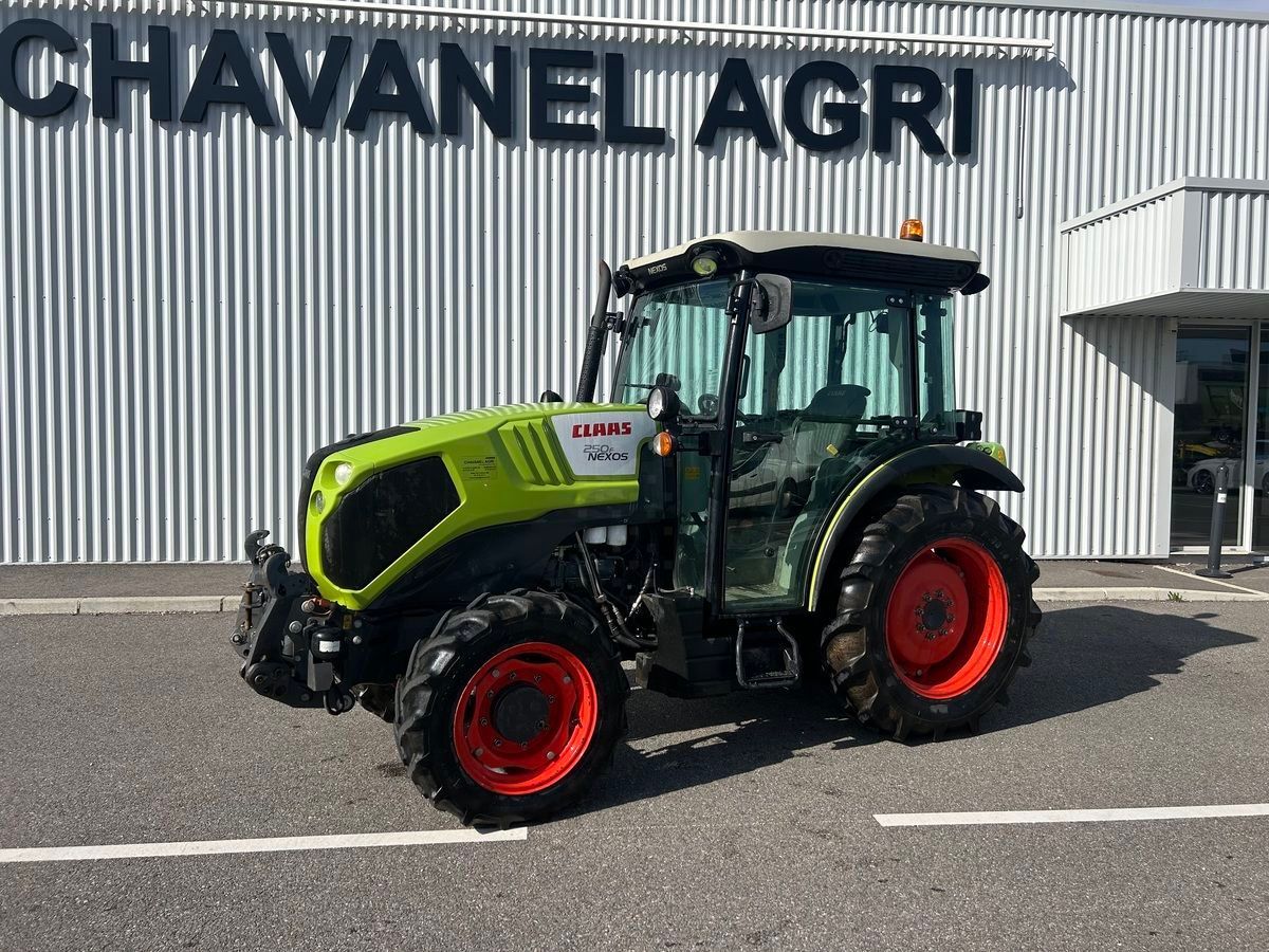 E-FARM: Claas Nexos 250 F - Tractor - id TP7ACXN - €43,000 - Year of construction: 2018 - Engine hours: 1,800,Engine power (HP): 112,France