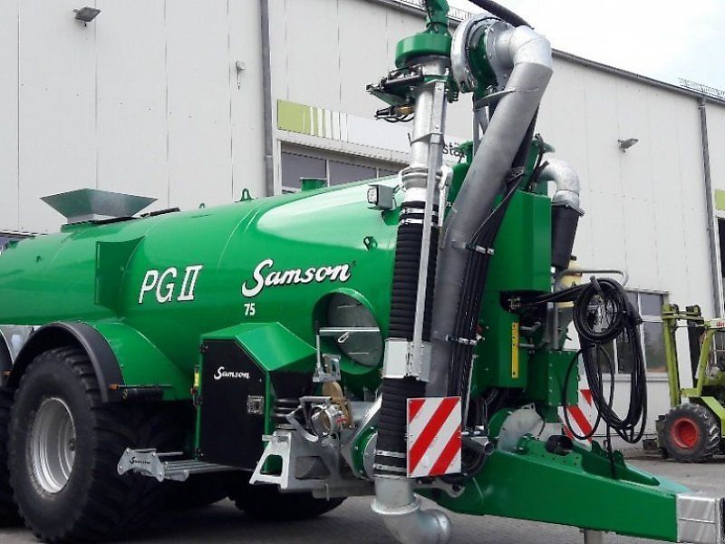 E-FARM: Samson pg 16 - pg 18 - pg 20 - pg 21 - pg 25 - pg 28 - pg 31 - pg 35 - Tonne à lisier - id BC1WD8J - Allemagne