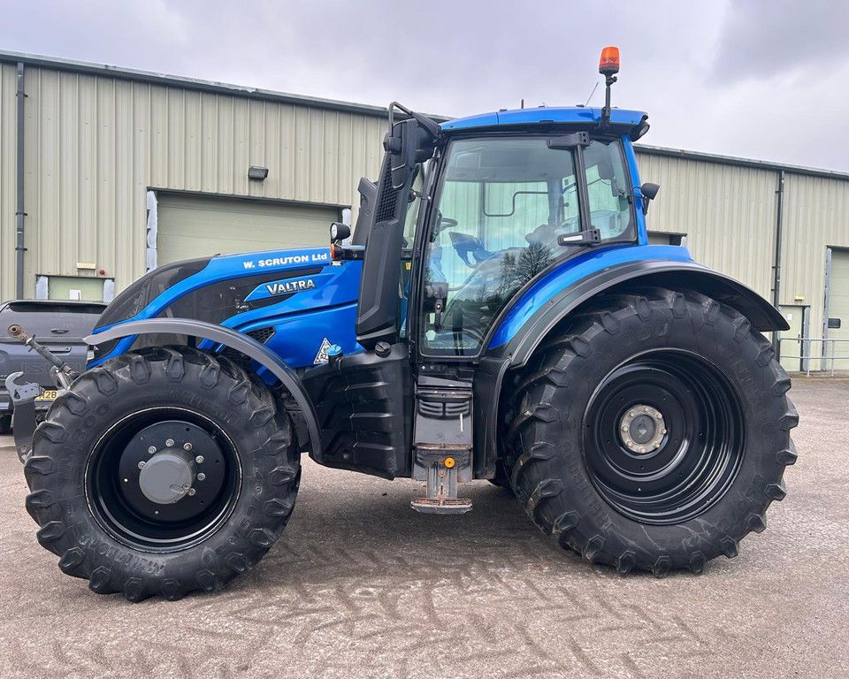 Valtra T 234 Trattore 89.761 €