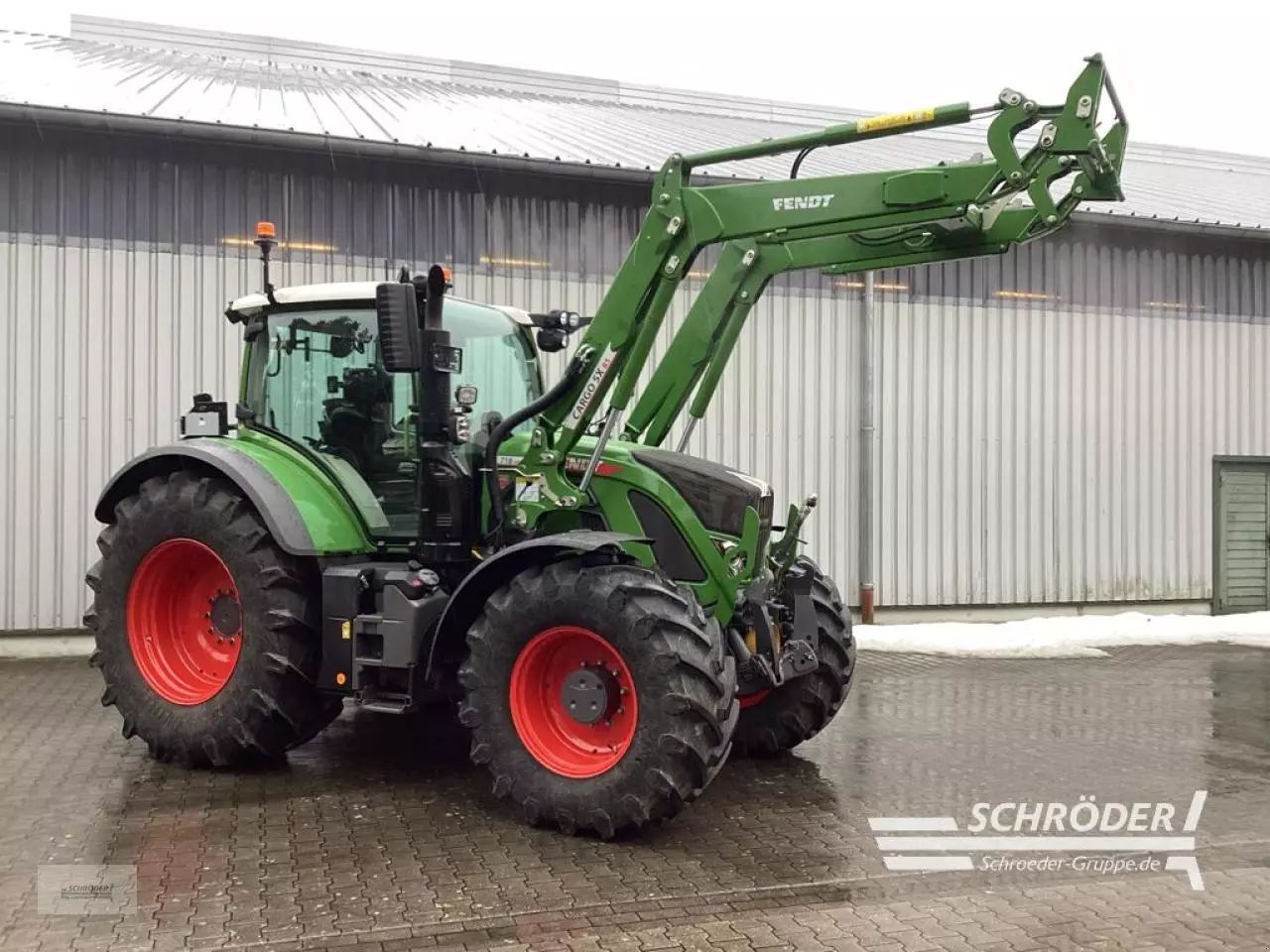 Fendt 718 Vario ProfiPlus Tractor €169,985